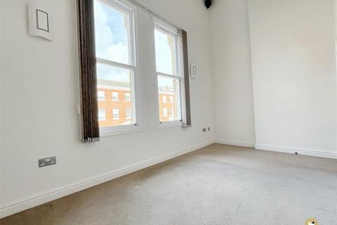 2 bedroom apartment to rent, The Laurels, Wakefield WF1