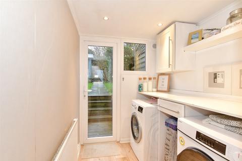 178 Carnation Road, Rochester, ME2 2YH