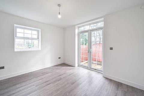 2 bedroom flat for sale, 49 Aldenham Road, Bushey, Bushey WD23