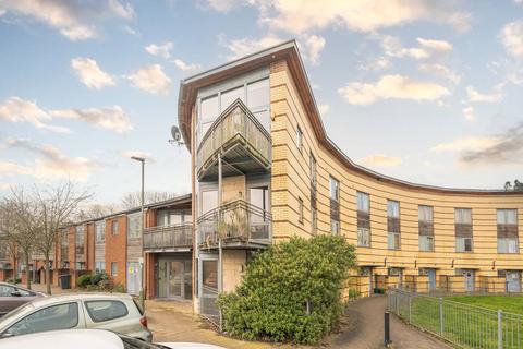 33 Coningsby Avenue, London, NW9 5BL