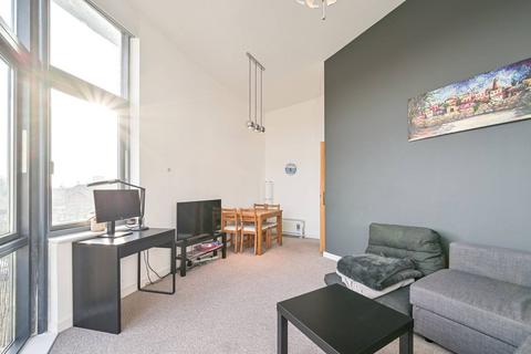 33 Coningsby Avenue, London, NW9 5BL