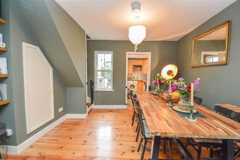 2 bedroom terraced house for sale, Ongar Road, Brentwood