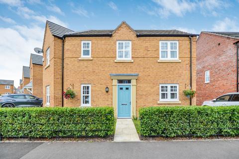 3 bedroom detached house for sale, Lutterworth Avenue, Sandymoor