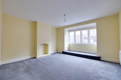 2 bedroom flat to rent, High Street, Rickmansworth, WD3