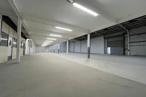 Industrial unit to rent, 10 Granville Way, Bicester, OX26 4JT