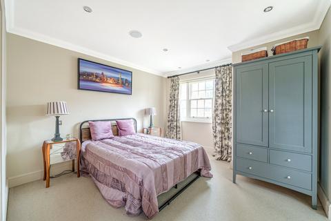 undefined, Warrenhurst Gardens, Weybridge, KT13
