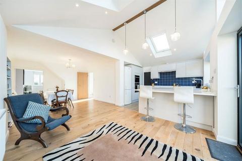 4 bedroom house for sale, Pragnell Road, London SE12