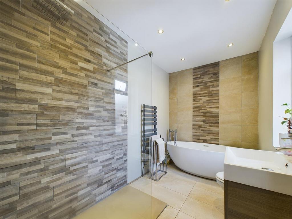 Bath 1.jpg