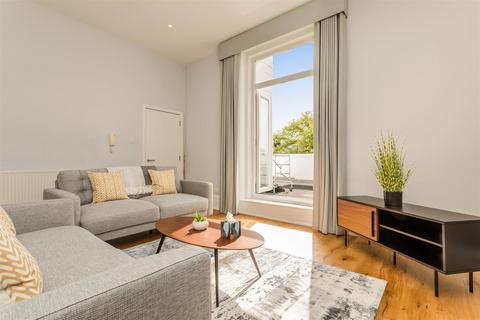 2 bedroom flat to rent, Western Road, Brighton