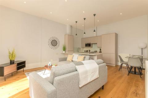 2 bedroom flat to rent, Western Road, Brighton