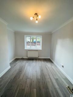 2 bedroom flat to rent, The Hyde, London NW9