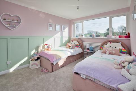 5 bedroom semi-detached house for sale, Monkton Court Lane, Eythorne, Dover, Kent, CT15