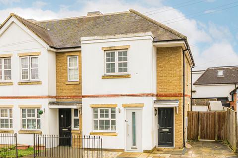 1 bedroom maisonette for sale, Burwood Road, Walton-On-Thames KT12