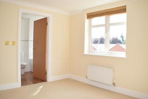 3 bedroom flat to rent, Shipston Road, Stratford-upon-Avon, CV37