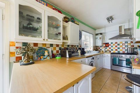 19 Collingbourne Road, Gloucester, GL4 6BG