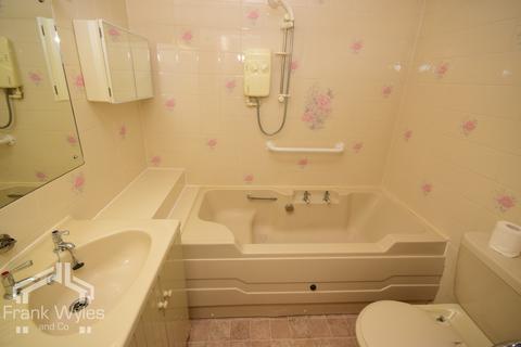 1 bedroom flat for sale, Flat 40, Poplar Court, Kings Road, Lytham St. Annes, Lancashire