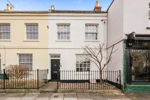 2 bedroom townhouse for sale, Painswick Road, Cheltenham, Gloucestershire, GL50