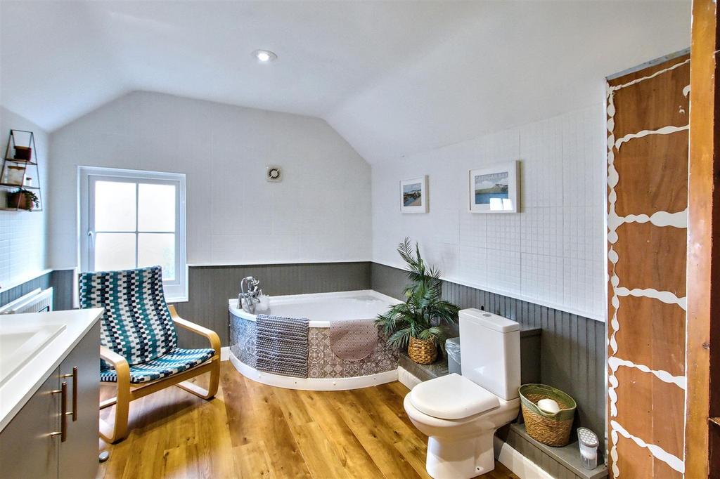 Family bathroom