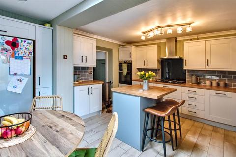 Rydal Feidrfair, Cardigan, SA43 1EB