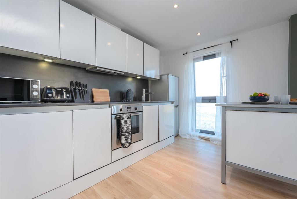 Kitchen area.jpg