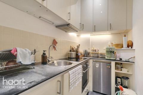 1 bedroom flat for sale, Anerley Road, LONDON