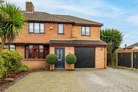5 bedroom semi-detached house for sale, Three Mile Lane, Norwich