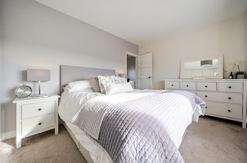 Bed2.JPG
