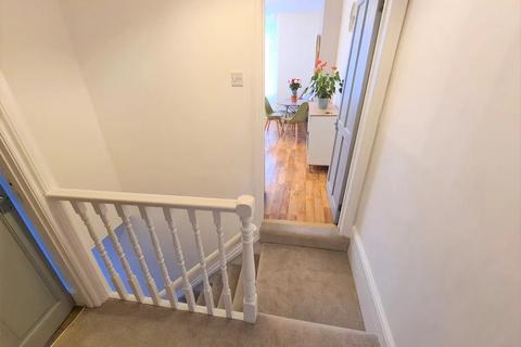 2 bedroom flat to rent, Seven Sisters Road, London N15