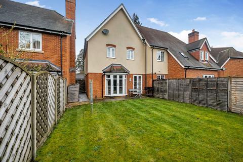 4 Keith Lock Gardens, Mortimer Common, Reading, RG7 3UZ
