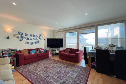 2 bedroom flat for sale, 64 Dolphin Quays The Quay, Poole Quay, Poole, Dorset, BH15 1HH