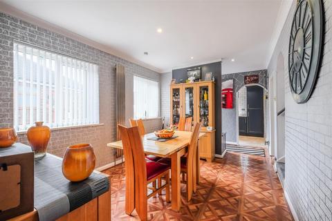 54 Devon Way, Brighouse, HD6 4DT
