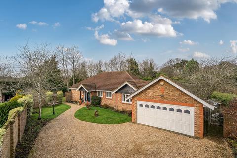 4 bedroom bungalow for sale, Maybourne Rise, Mayford, Woking, GU22