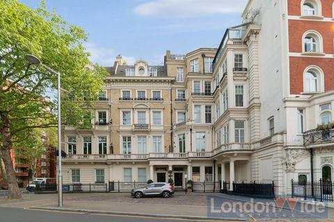 Studio for sale, Hyde Park Gate, High Street Kensington, SW7