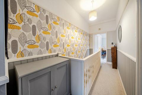 205a Ravenscroft Road, Beckenham, BR3 4TE