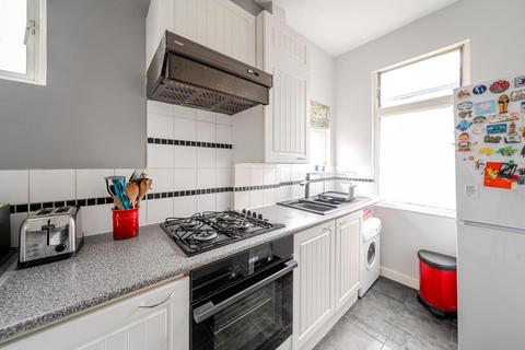 205a Ravenscroft Road, Beckenham, BR3 4TE