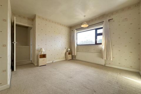 3 bedroom semi-detached house for sale, Glencoe Avenue, Leicester LE4