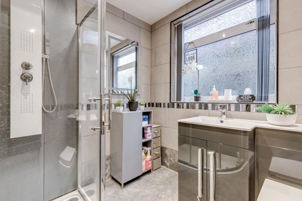 Ground floor bathroom