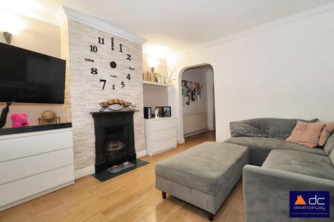 2 bedroom terraced house for sale, Berkeley Avenue, Ealing, Greenford, UB6 0NY