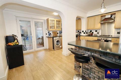 2 bedroom terraced house for sale, Berkeley Avenue, Ealing, Greenford, UB6 0NY