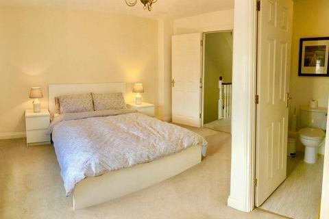 70 Berry Way, Andover, SP10 3XS