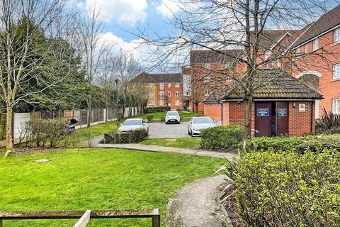 2 bedroom ground floor flat for sale, Hevingham Drive, Chadwell Heath, Romford, Essex