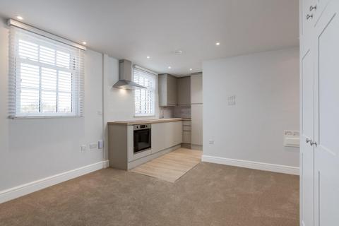 Studio to rent, Guild Court, Guild Street, Stratford-upon-Avon