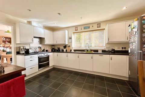 4 bedroom detached house for sale, Williams Crescent, Shifnal TF11