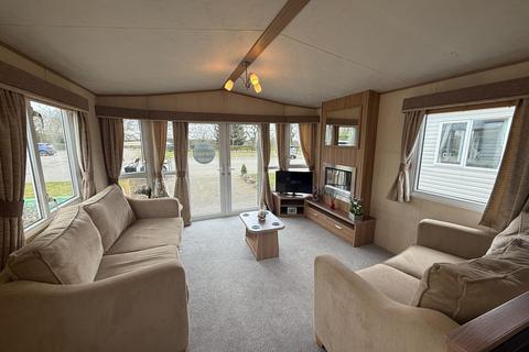 2 bedroom static caravan for sale, Moor Town, Market Rasen Lincolnshire