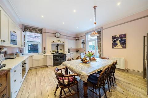 6 bedroom semi-detached house for sale, Clapham Road, Bedford