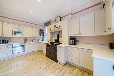 6 bedroom semi-detached house for sale, Clapham Road, Bedford