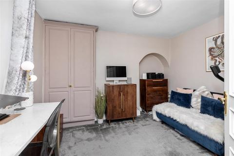 Flat B, 7 Cavendish Place, Brighton, BN1 2HS