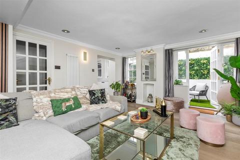Flat B, 7 Cavendish Place, Brighton, BN1 2HS