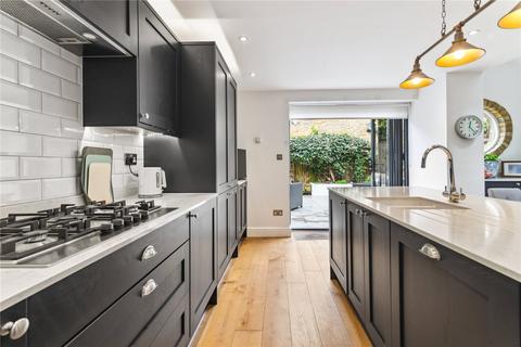 4 bedroom terraced house for sale, Kyrle Road, SW11