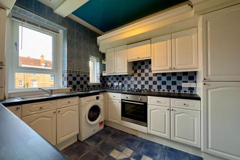 3 bedroom flat to rent, Bertram Street, Shawlands, Glasgow, G41